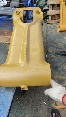 PC360 Excavator Original-like Boom Stand, High-Quality I-Beam Frame, Excavator Connecting Rod Accessories, Durable and Wear-Resistant, 207-70-Z3110。