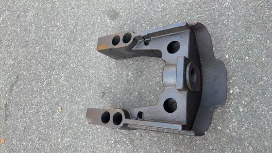 D6シリーズ（D6C/D6D/D6E）用精密溶接ブルドーザーUフレーム、汎用高耐久性建設用安定性と耐久性のあるアクセサリー、厚鋼板ブルドーザーUフレーム（D6D-D6C-D6E用）、専門