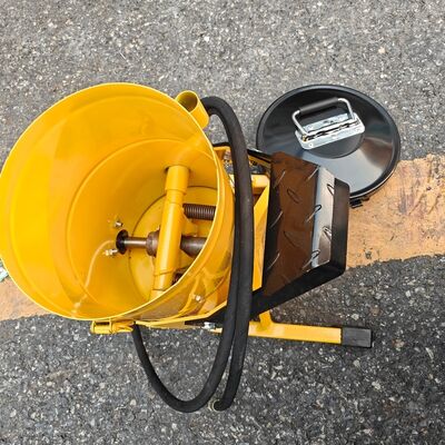 6L フットオペレーテッド グリースバケット、高圧ペダルグリースポンプ (掘削機機械潤滑用)